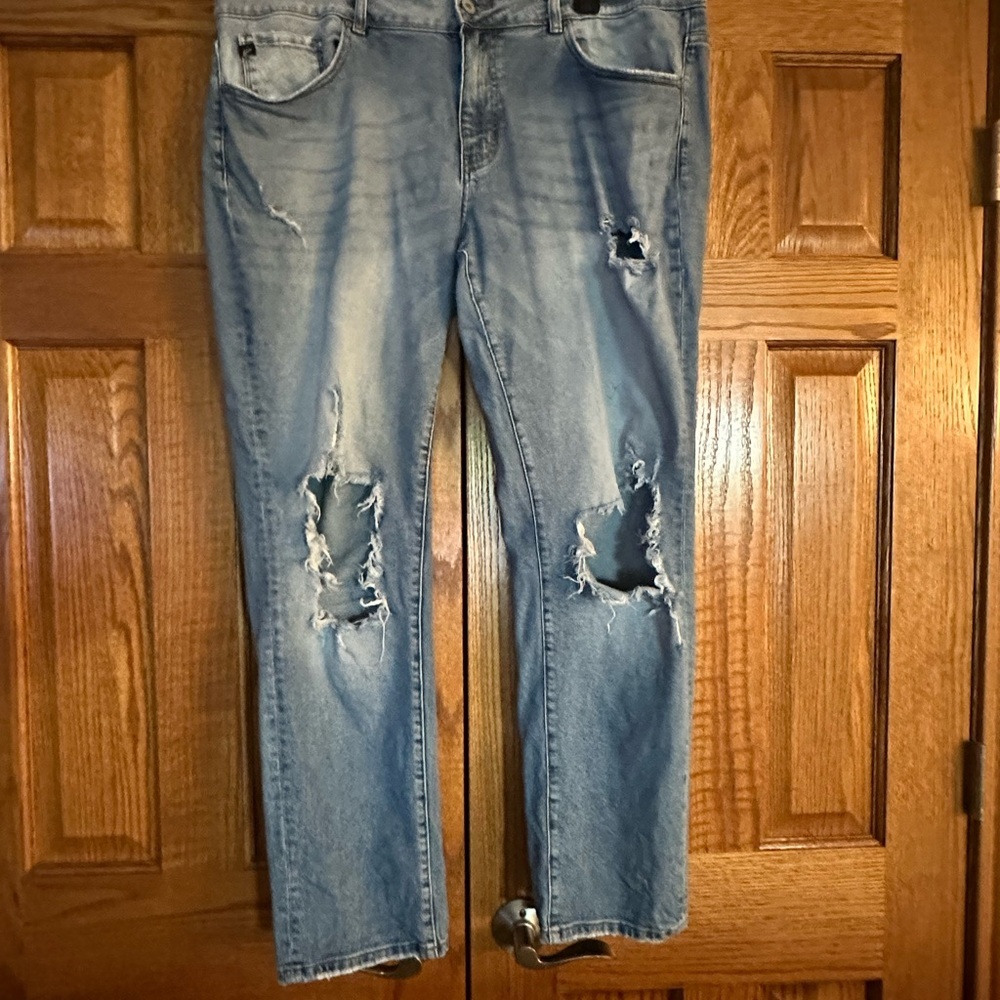 KanCan Midrise Distressed Denim Jeans size 20